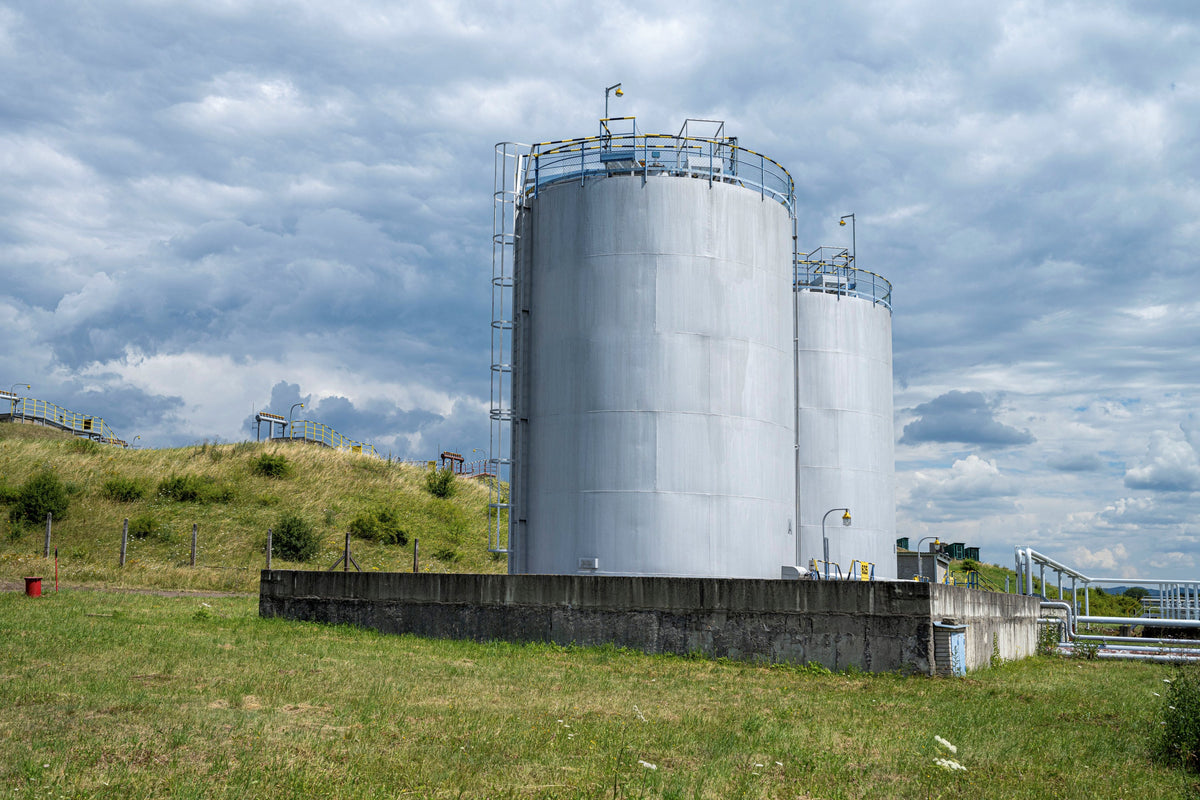 Concrete Pad vs. Compacted Gravel: Best Base for Farm Tanks